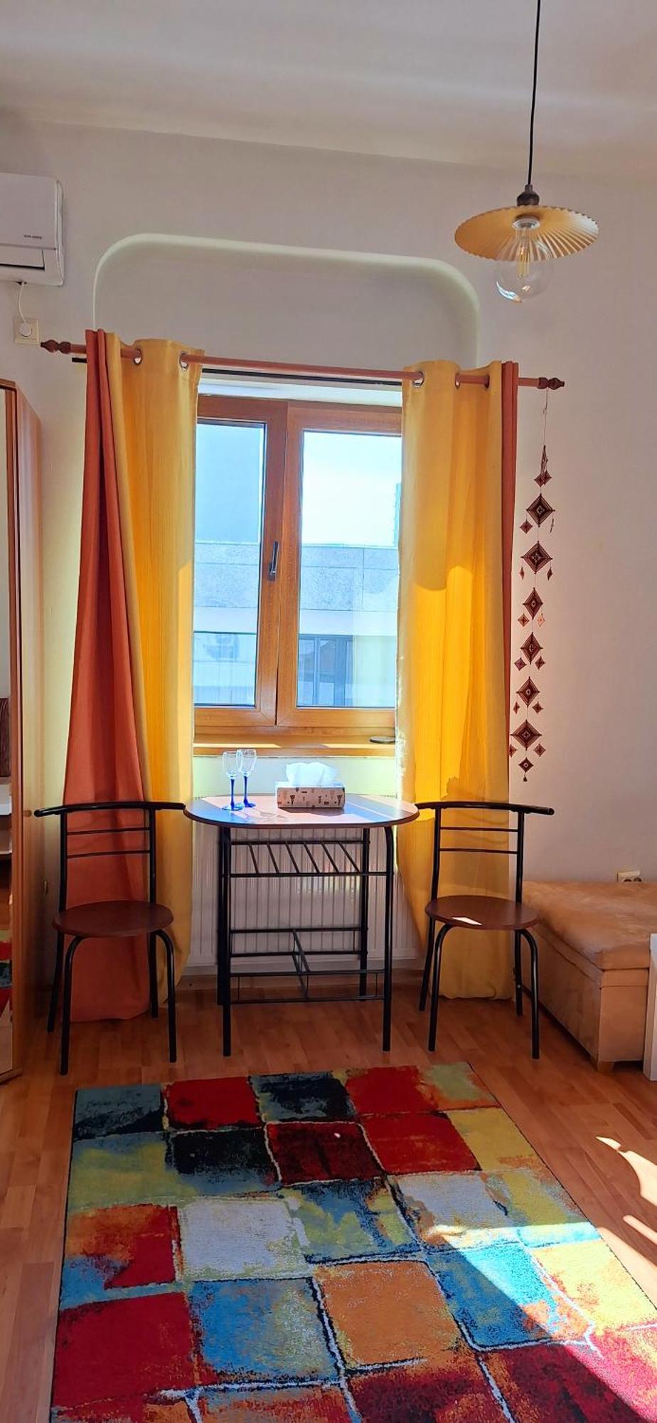 Super Central - Lovely One-Bedroom Apartment On Victoriei Avenue Bucarest Extérieur photo